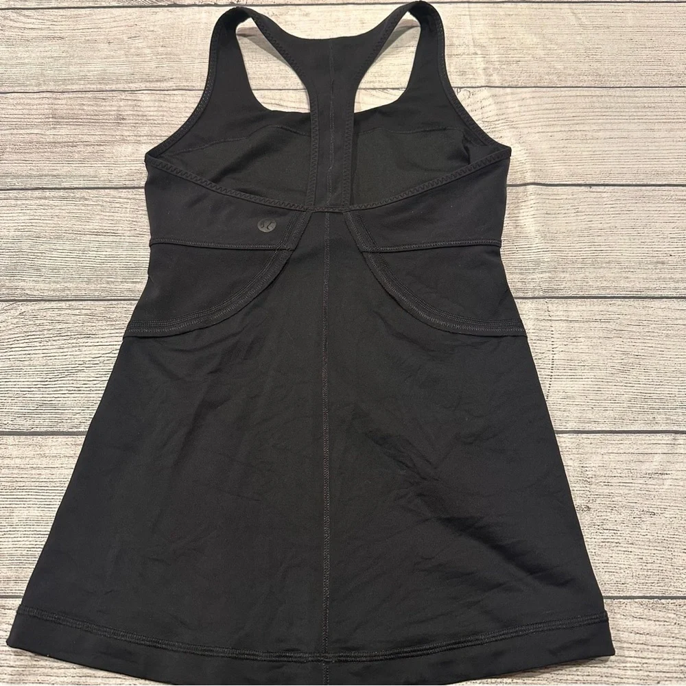 🍋Lululemon black tank size 6🍋 - Picture 3 of 9